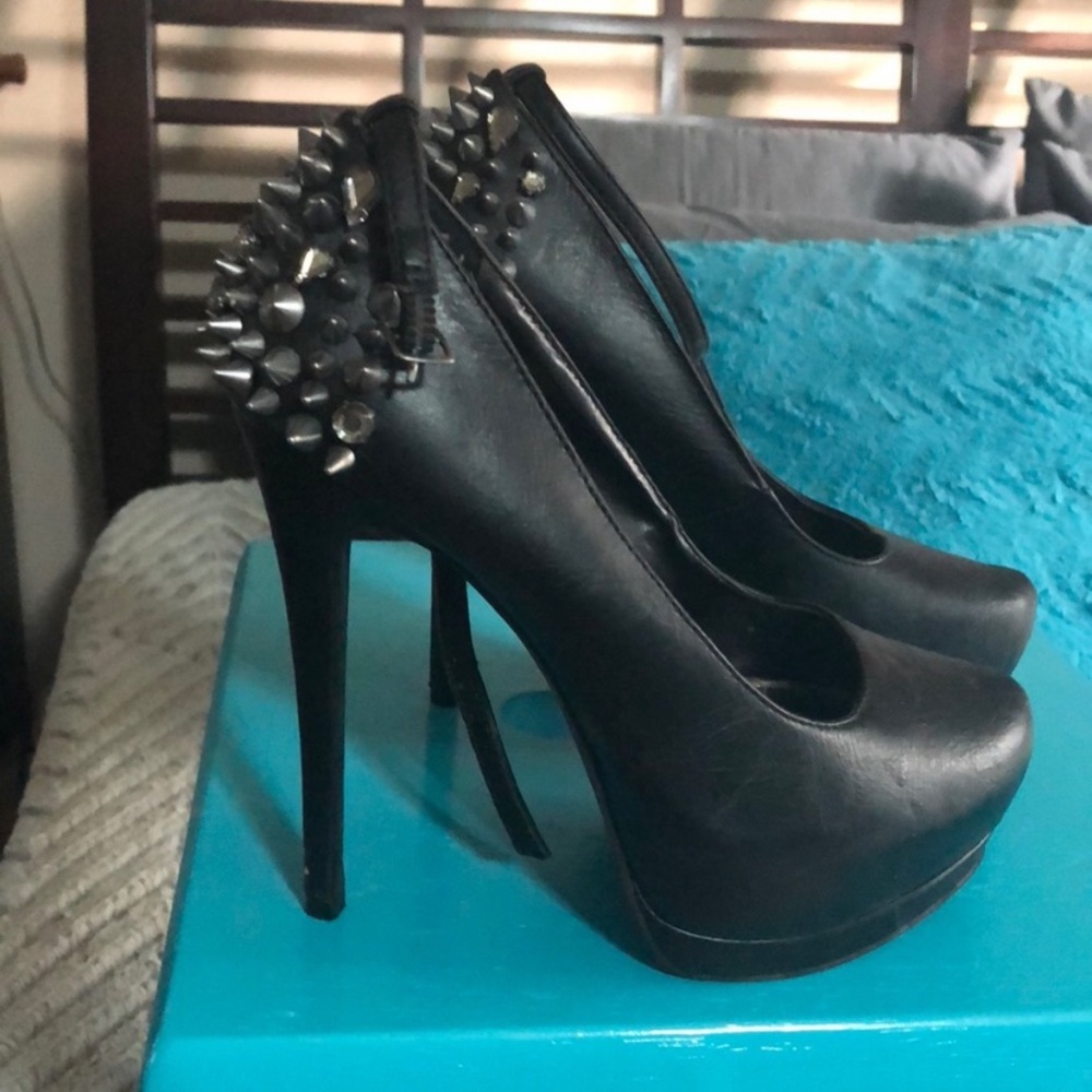 Metal stud spiked heels 👠